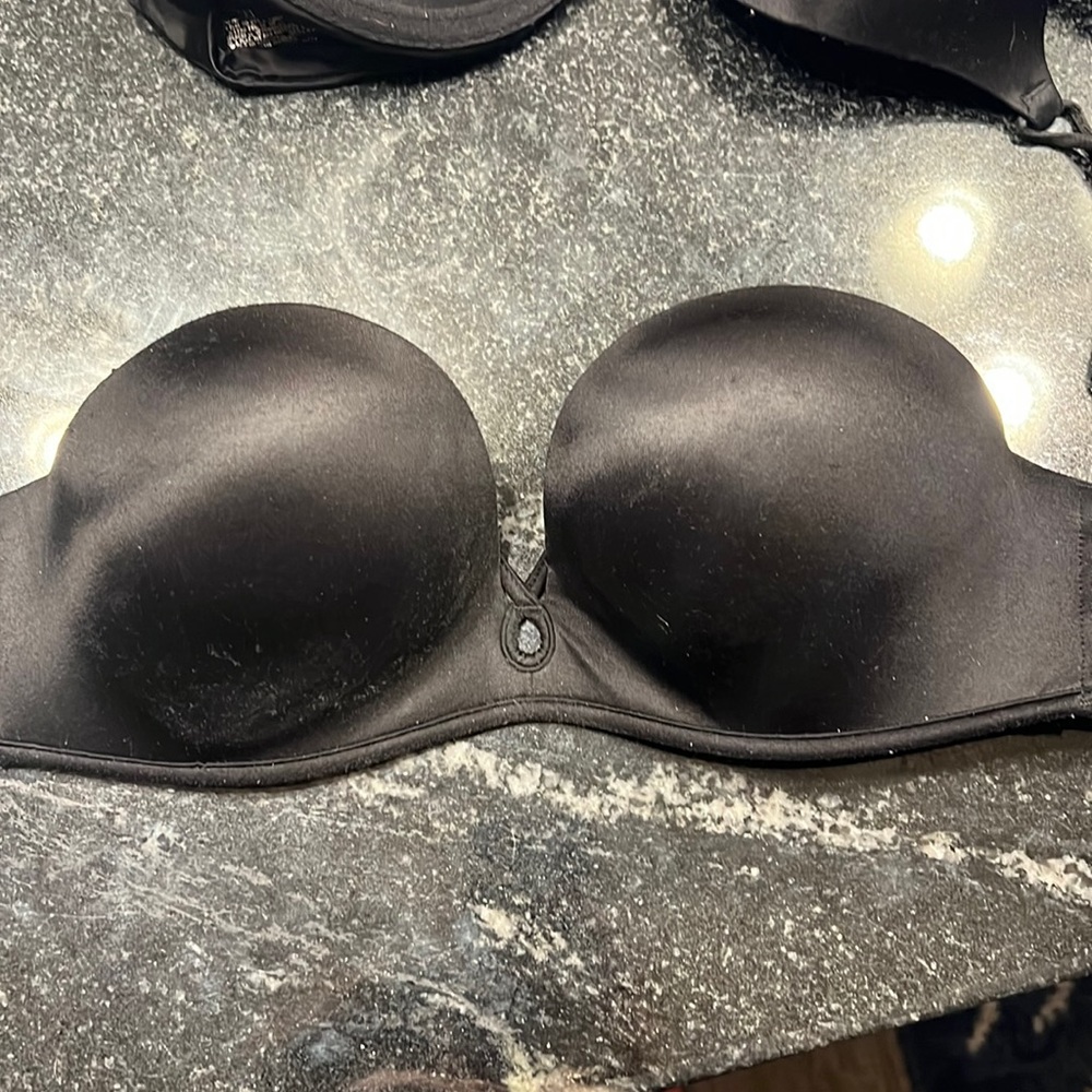 Victoria’s Secret Strapless Bombshell Bra 34A
